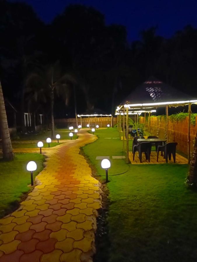 Coco Teros Resort 曼德姆 外观 照片
