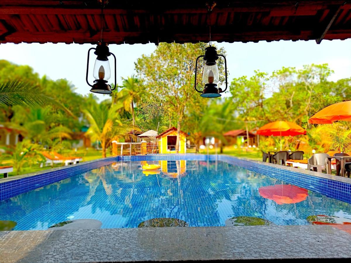 Coco Teros Resort 曼德姆 外观 照片