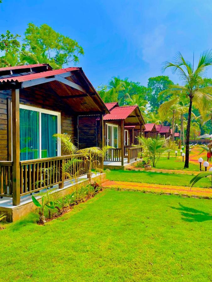 Coco Teros Resort 曼德姆 外观 照片